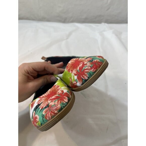 Mudd Classic Slip On Ballet Flats Size 6.5 M Flower Cosmic Print Fabric Hawaiian - Picture 8 of 12